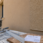 Crépi ou enduit extérieur : rendu sur façade, enduit monocouche vs crépi projeté